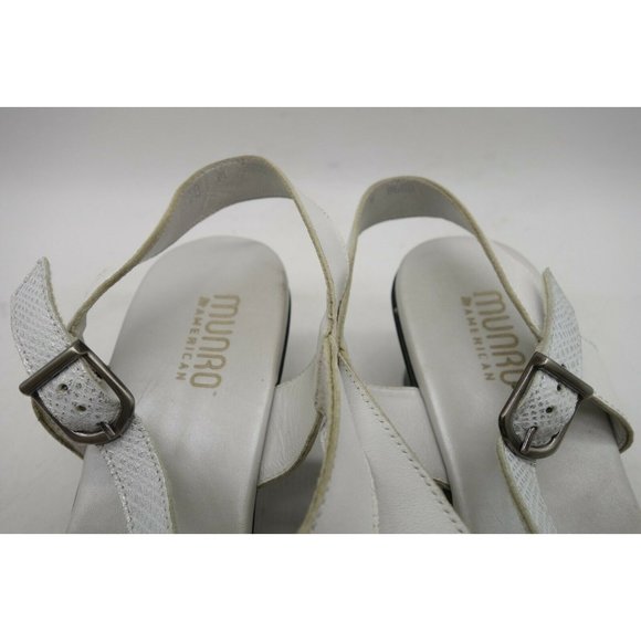 Munro Silver White Sandals Women's 10 M - Picture 9 of 11